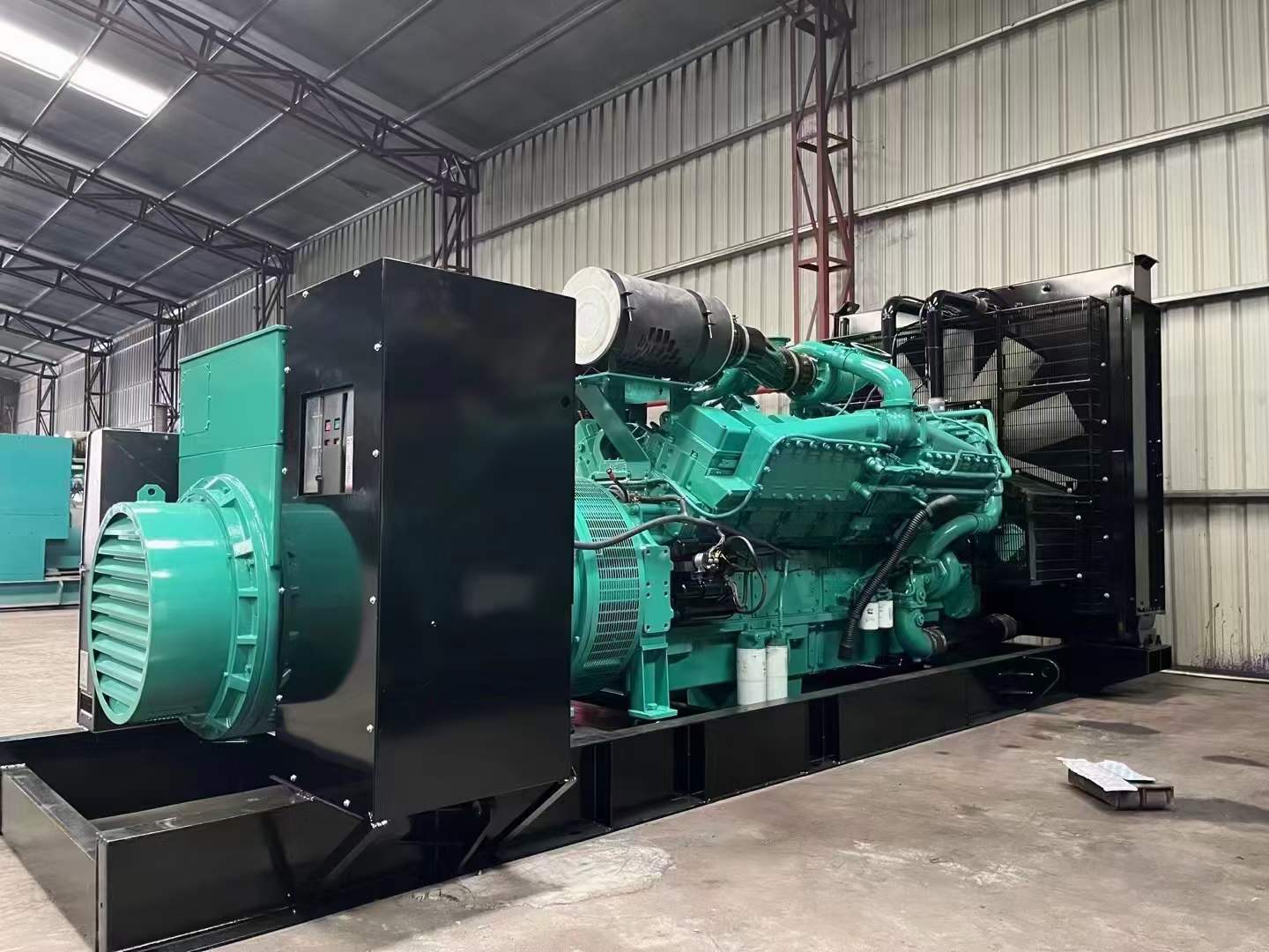 巴音郭楞如何降低 800kW 柴油发电机输出电流的波动？